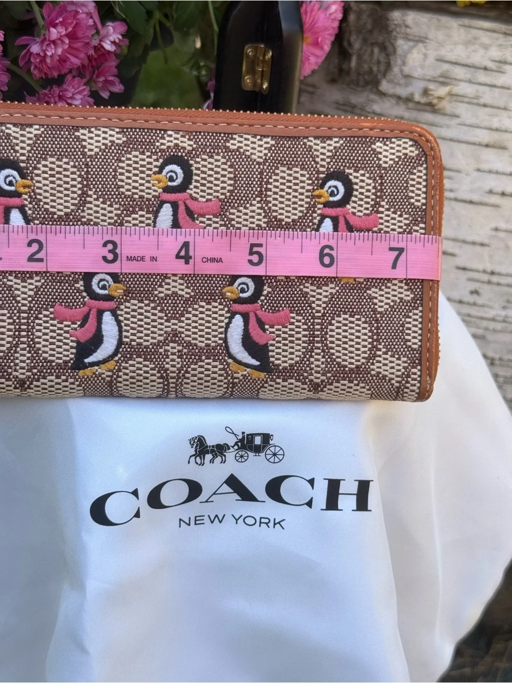 Coach Accordian Zip Wallet Penguin 🐧 C7721